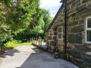 Cottage | Property grounds