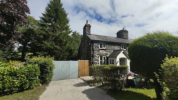 Cottage | Exterior