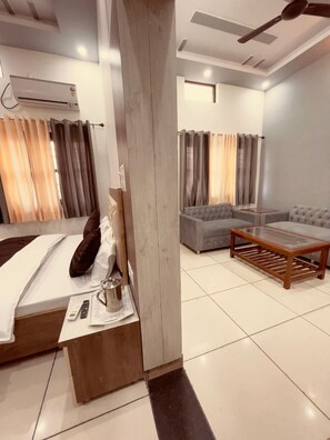 Standard Double Room - Vishram Guest House (Vikasnagar)