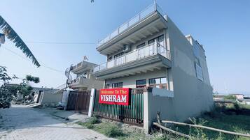 واجهة المنشأة