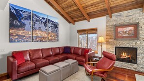 Televisión, chimenea