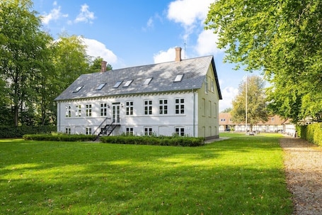 Fachada del alojamiento. Kragsbjerggaard Hotel