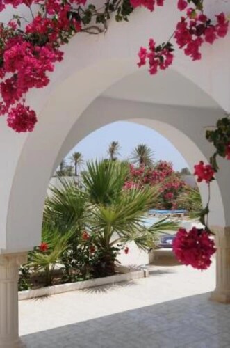 TRES BELLE VILLA AVEC PISCINE PRIVEE, POUR DES VACANCES DE REVES