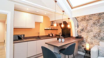 Fridge, dishwasher, electric kettle, toaster