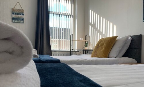 BigMonthlyDiscounts/3BDR/4Beds