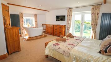 3 kamar tidur dan didekorasi berbeda-beda