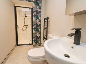 Shower - Apt 4 @ Hunter's Quay (Bridlington)