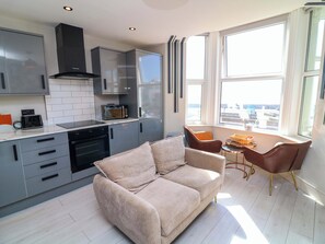 Interior - Apt 4 @ Hunter's Quay (Bridlington)
