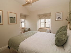 3 habitaciones, decoración personalizada y muebles diferentes 