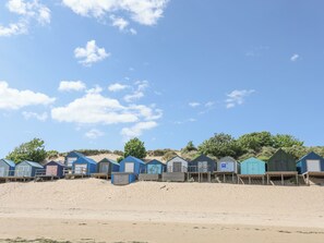 Exterior - Bywyd Da (Pwllheli)