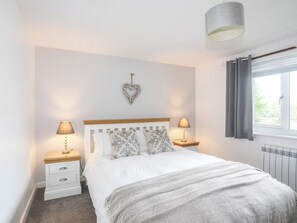 4 bilik tidur, dihias secara berasingan 