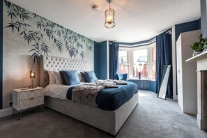 6 kamar tidur dan didekorasi berbeda-beda