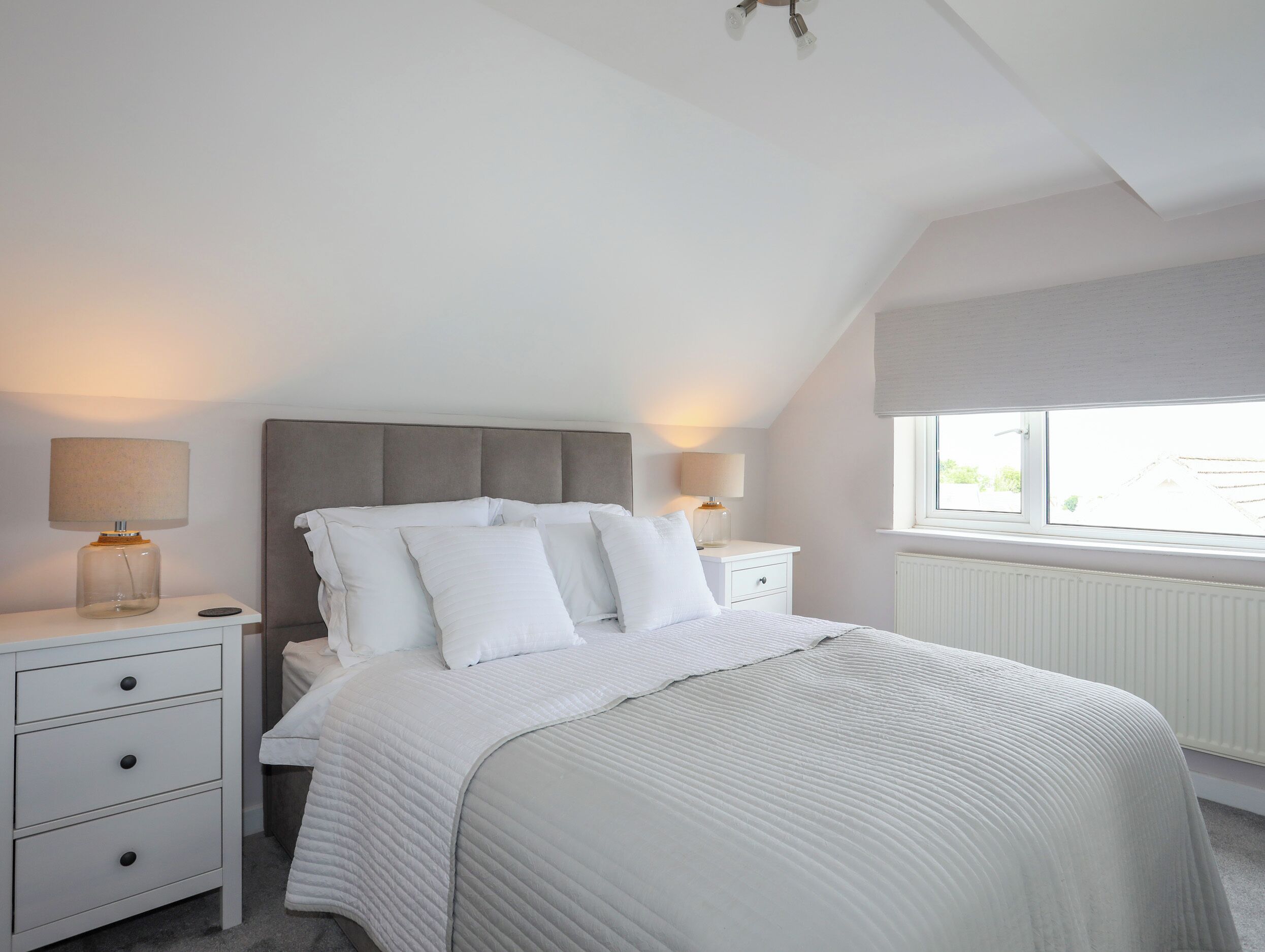 3 camere, con stile personalizzato, con arredamento individuale