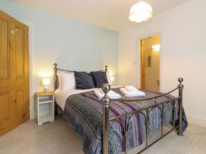 3 bedrooms, individually decorated, individually furnished, free WiFi