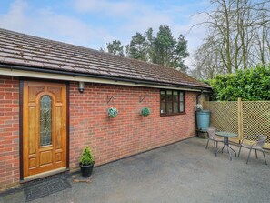 Exterior - Woodstock Lodge (Cannock)