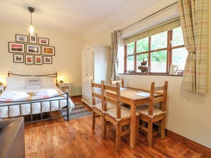 1 bedroom, individually decorated, individually furnished, free WiFi - Woodstock Lodge (Cannock)