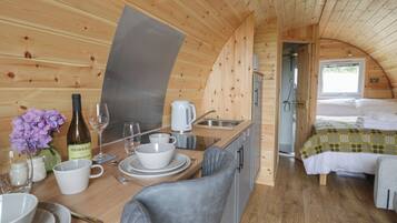 1 bedroom, individually decorated, individually furnished, free WiFi