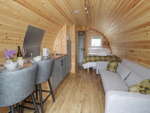 1 bedroom, individually decorated, individually furnished, free WiFi - Dysynni Pod (Tywyn)