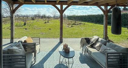 Unique stay in the middle of nature near National Park de Biesbosch