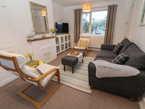 Living area - Camellia (Penzance)