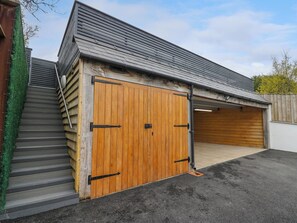 Exterior - 2 Penporth (Rhayader)