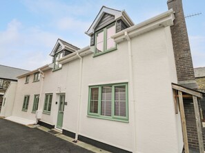Exterior - 2 Penporth (Rhayader)
