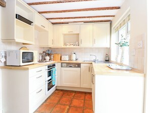 Dishwasher, electric kettle, toaster, cookware/dishes/utensils - Forge House (Holt)