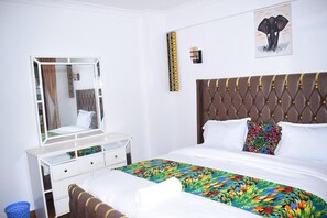 4 chambres, fer et planche à repasser, Wi-Fi, literie fournie