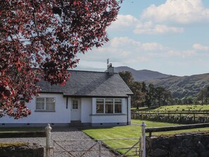 Exterior - Tigh na Drochit (Kyle)