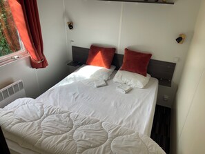 3 Schlafzimmer, Bügeleisen/Bügelbrett