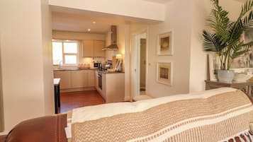 3 habitaciones, decoración personalizada y muebles diferentes