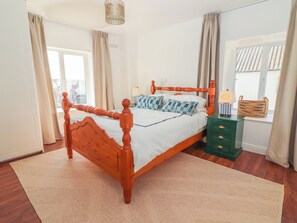 3 bedrooms, individually decorated, individually furnished, free WiFi - Cottage View (Carrigaholt)