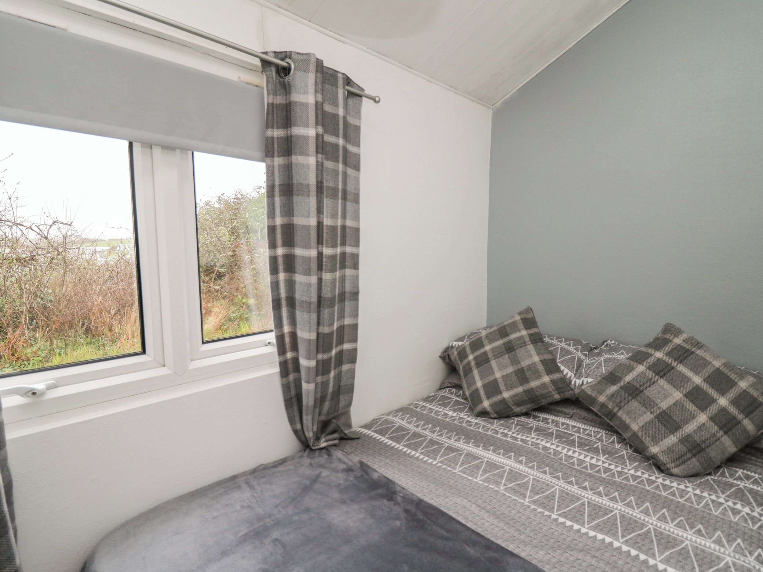 2 habitaciones, decoración personalizada y muebles diferentes 