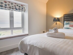 4 Schlafzimmer, individuell dekoriert, individuell eingerichtet