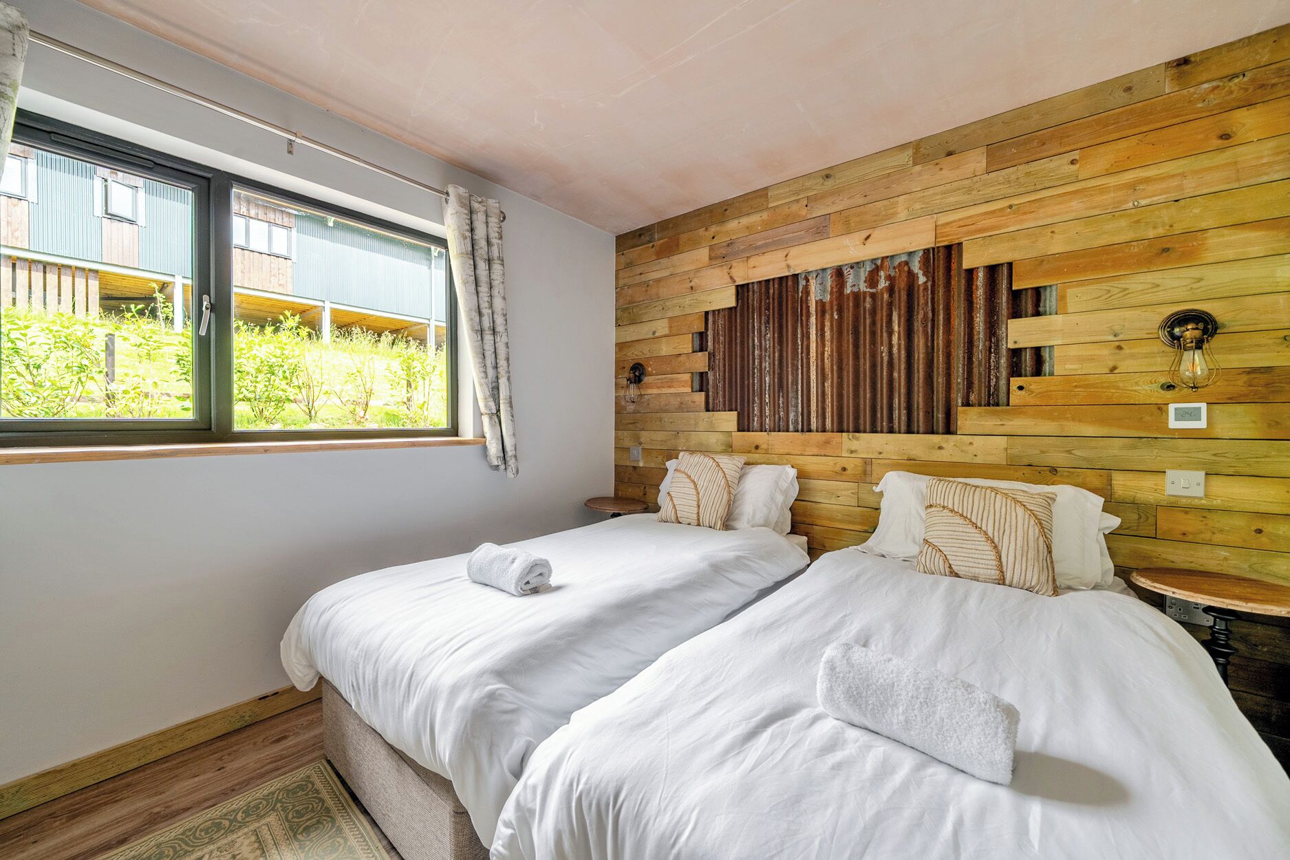 3 bedrooms, individually decorated, individually furnished, free WiFi