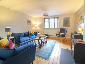 Living area - The Wardens House (Newtown)