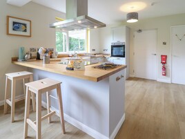 Fridge, dishwasher, electric kettle, toaster