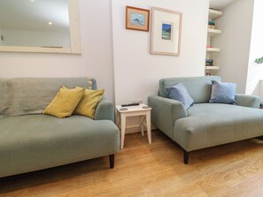 Living area - Cormorant Cottage (St Ives)