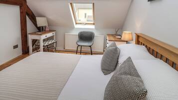 3 bedrooms, individually decorated, individually furnished, free WiFi