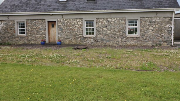 Unclassified image, 1 of 34, button - Glebe Farmhouse (Killarney)