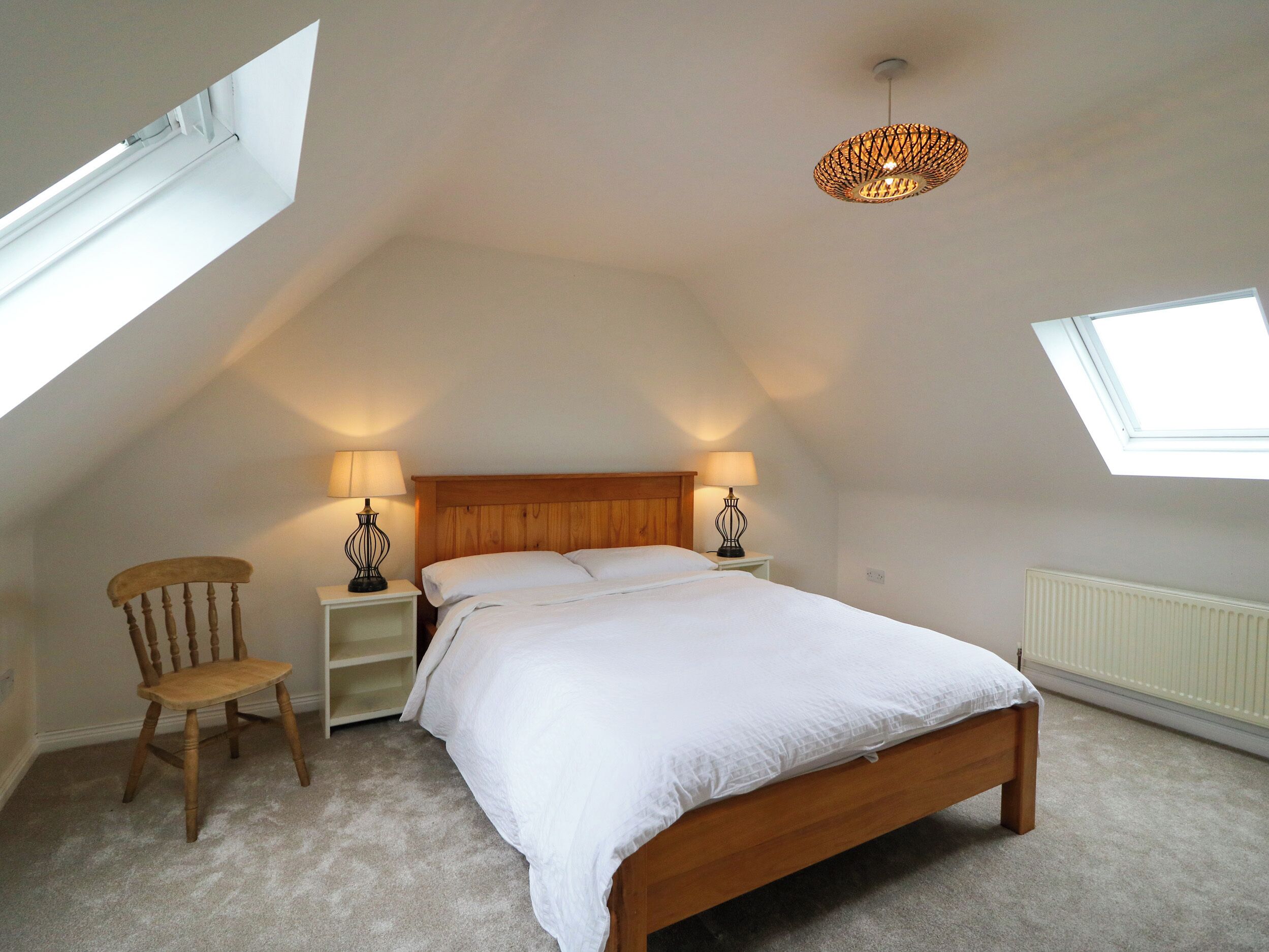 4 habitaciones, decoración personalizada y muebles diferentes 