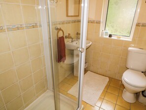 Shower - James Neills Cottage (Maghernalaght)