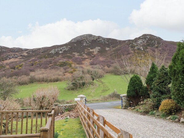 Property grounds - James Neills Cottage (Maghernalaght)