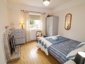 3 Schlafzimmer, individuell dekoriert, individuell eingerichtet