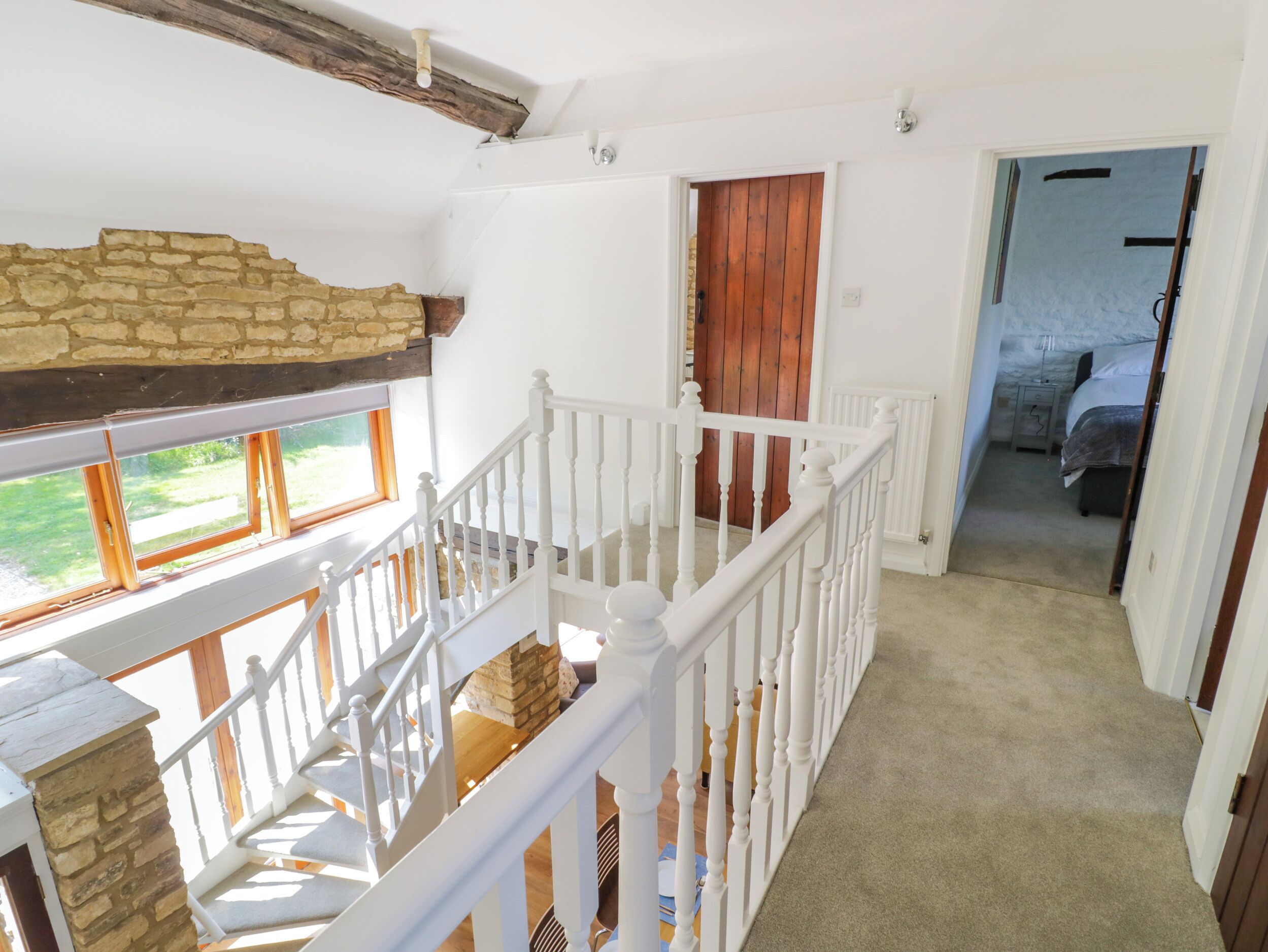 5 habitaciones, decoración personalizada y muebles diferentes 