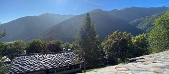 Polly House in Saint-Rhémy-en-Bosses