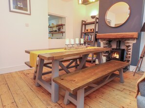 Dining - Heol Madog (Porthmadog)