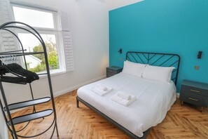 3 habitaciones, decoración personalizada y muebles diferentes 