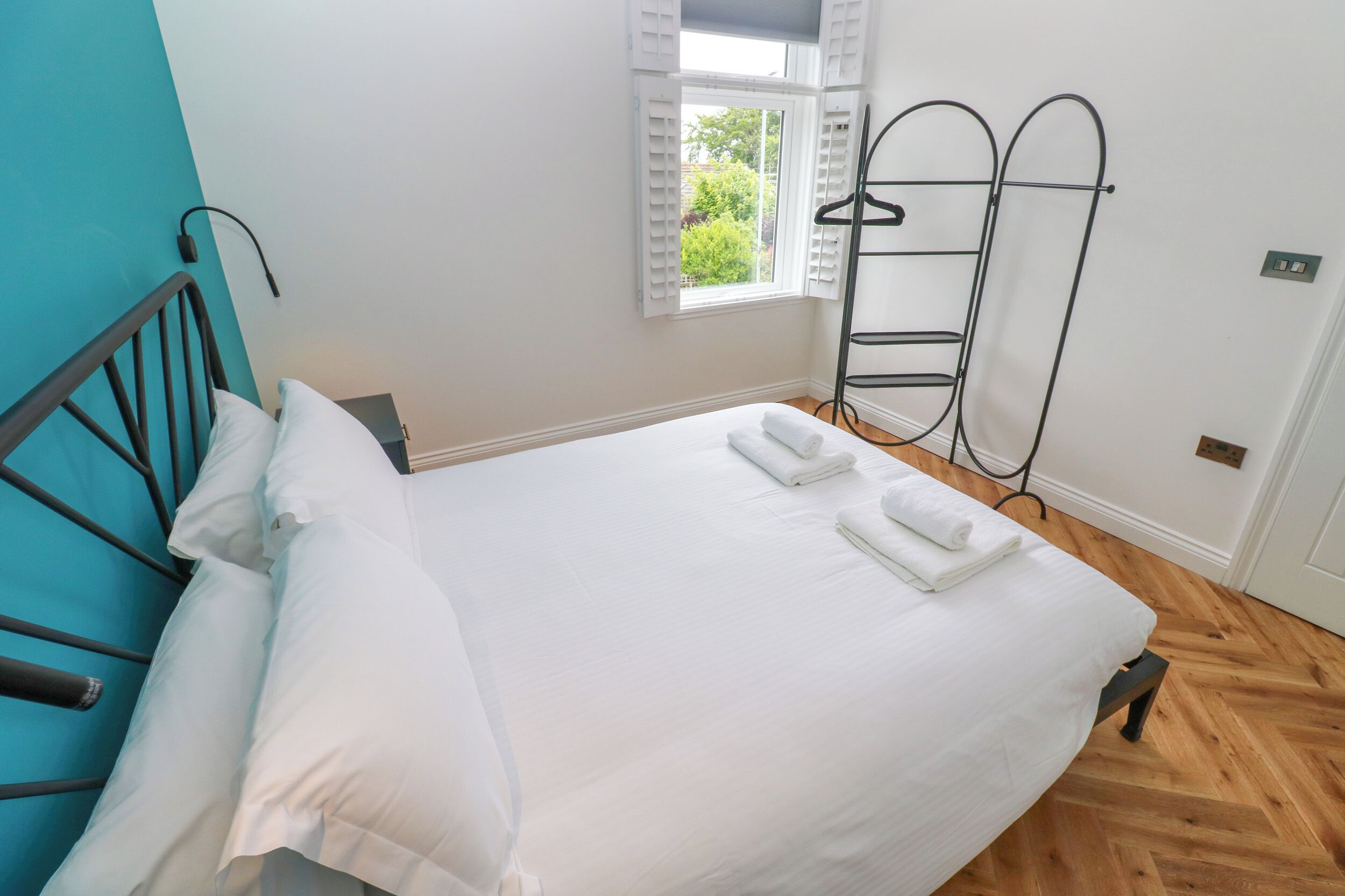 3 habitaciones, decoración personalizada y muebles diferentes 