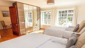 4 bedrooms, free WiFi, individually decorated, individually furnished